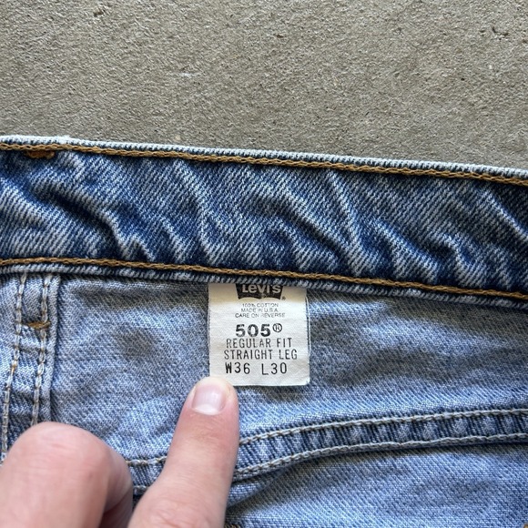 Vintage 90s Levi's 505 Jeans Size 36x30 Blue Regular Fit Straight Leg Light Wash - Picture 3 of 9